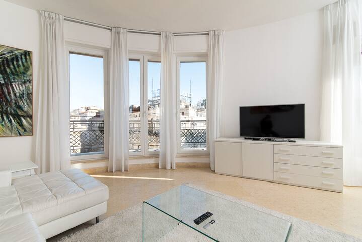 CHARMING APARTMENT PIAZZA DI SPAGNA gallery image 2