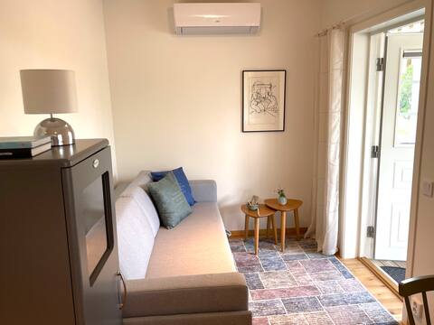 Successful Airbnb property: Close to the beach with pool & large veranda. Cozy & quiet in Gotland