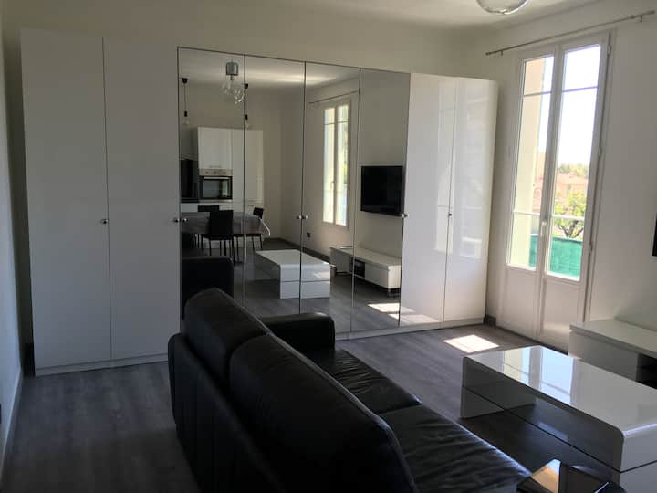 3 rooms on the top floor 200 m from the Sea Apartments for Rent in