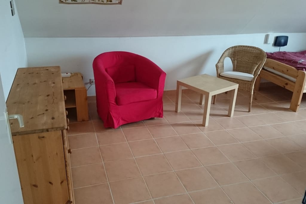Erstes Schlafzimmer