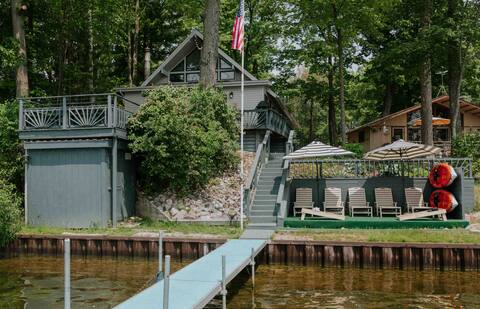 Hale Haven - Lake House w/ Hot Tub and Loft