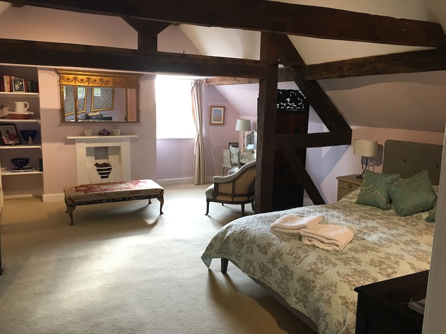 Large, spacious double room