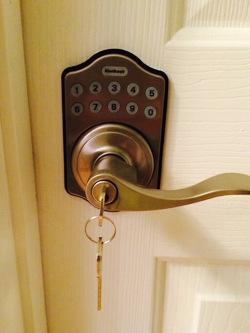 All doors are equipped with electronic key code locks.
