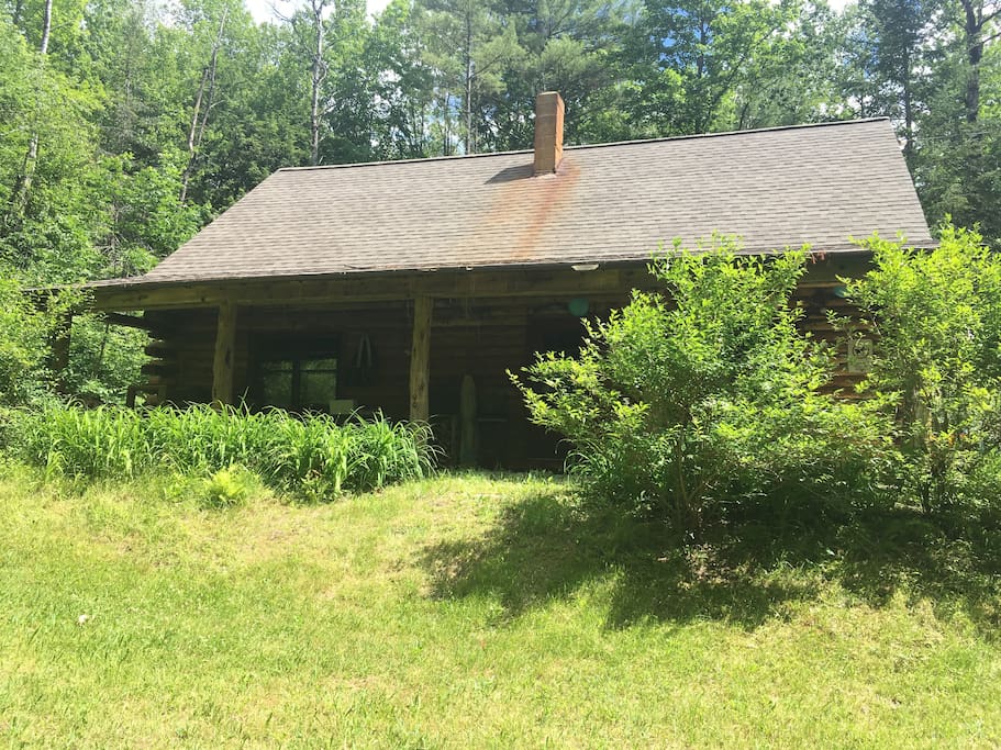 Log Home - Front porch