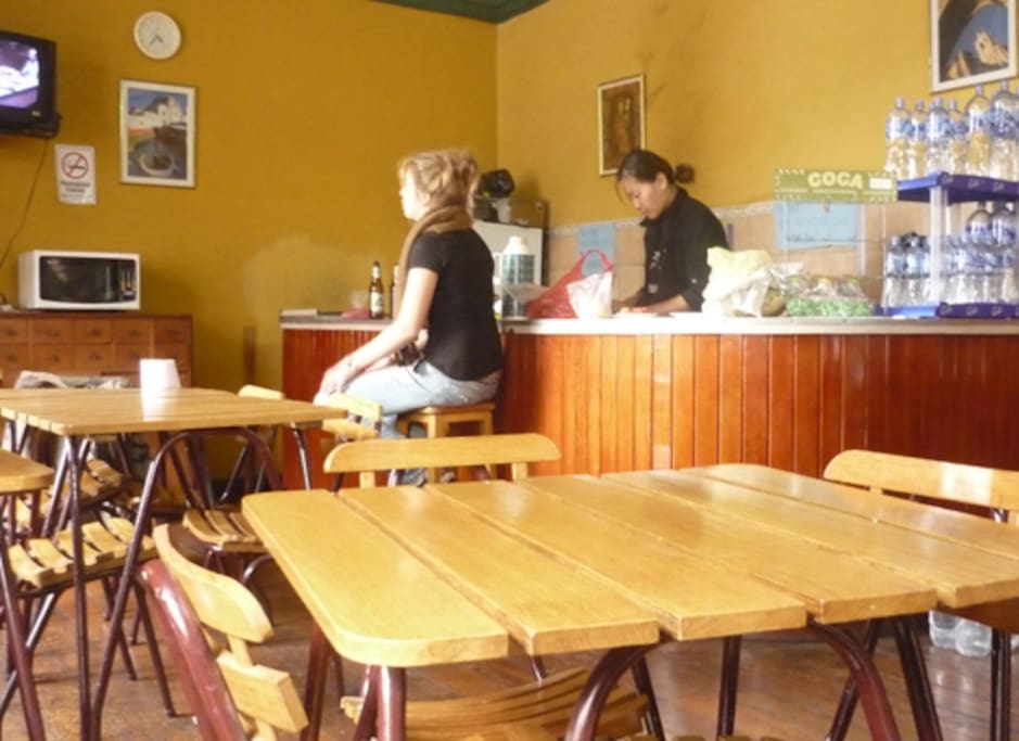 the comunal kitchen spacius place