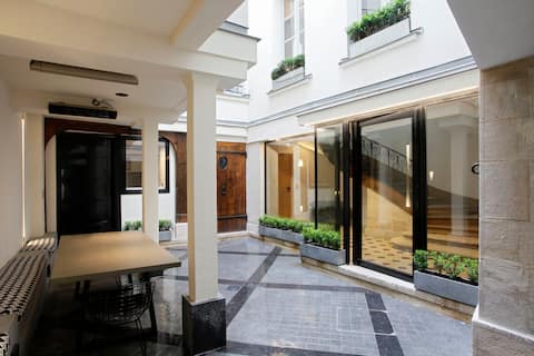 17th century town house in the heart of Paris