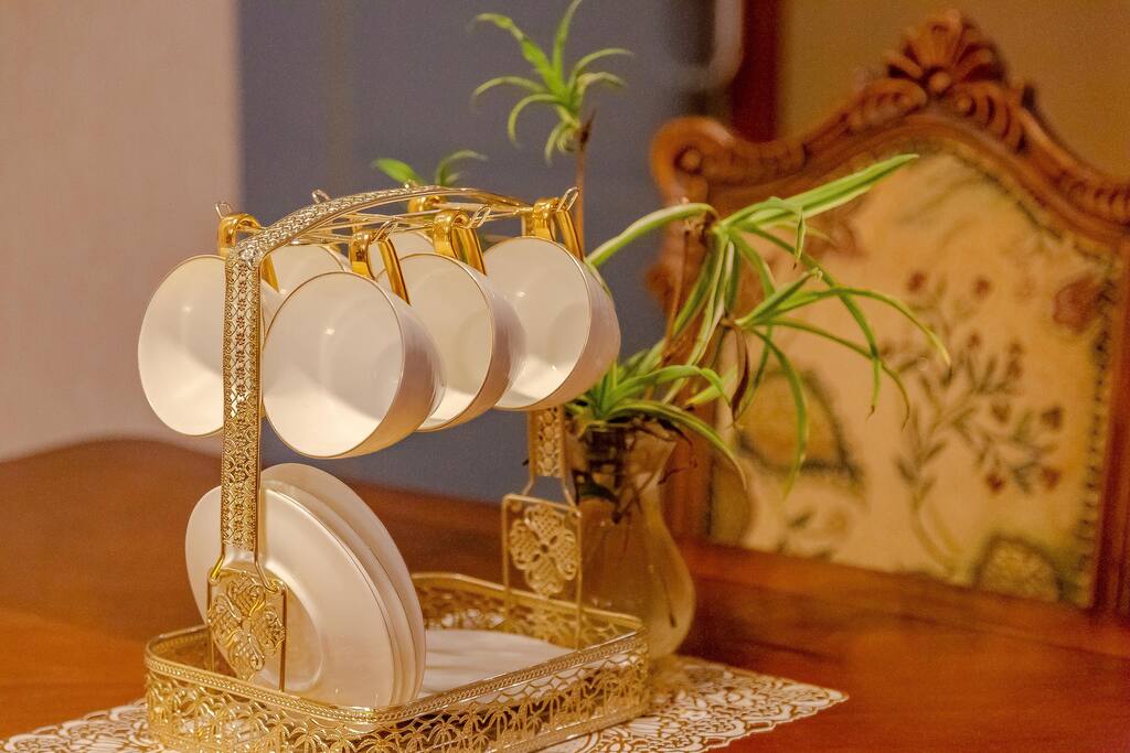 多款进口咖啡器具,配置名牌咖啡机,让旅途为她泡制一杯别致的咖啡吧……