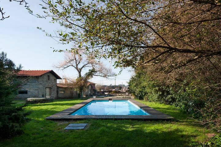 Casa do Sobreiro | Modern cottage with pool gallery image 2