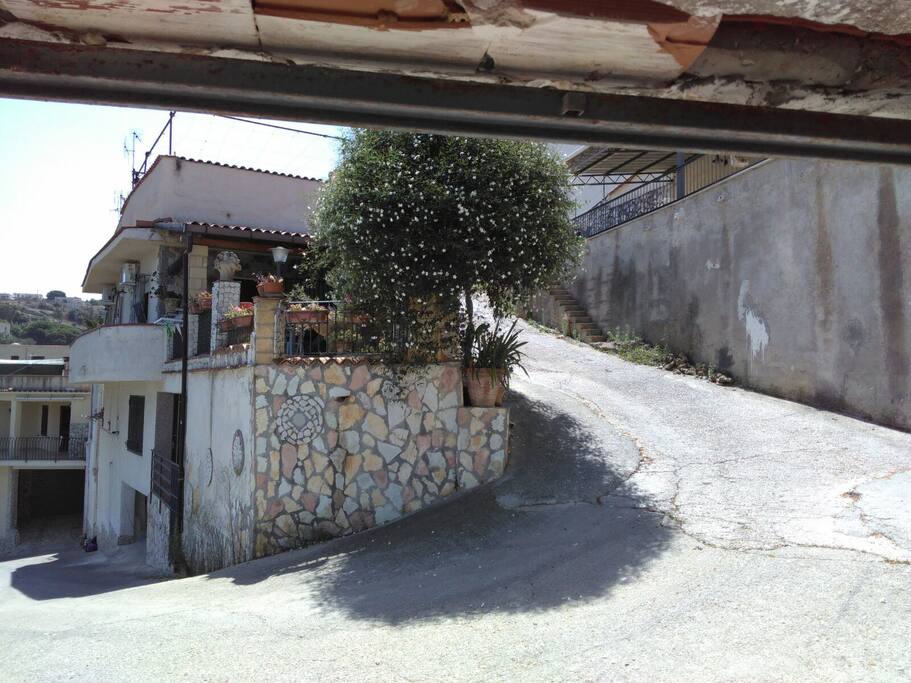 frontespizio villetta