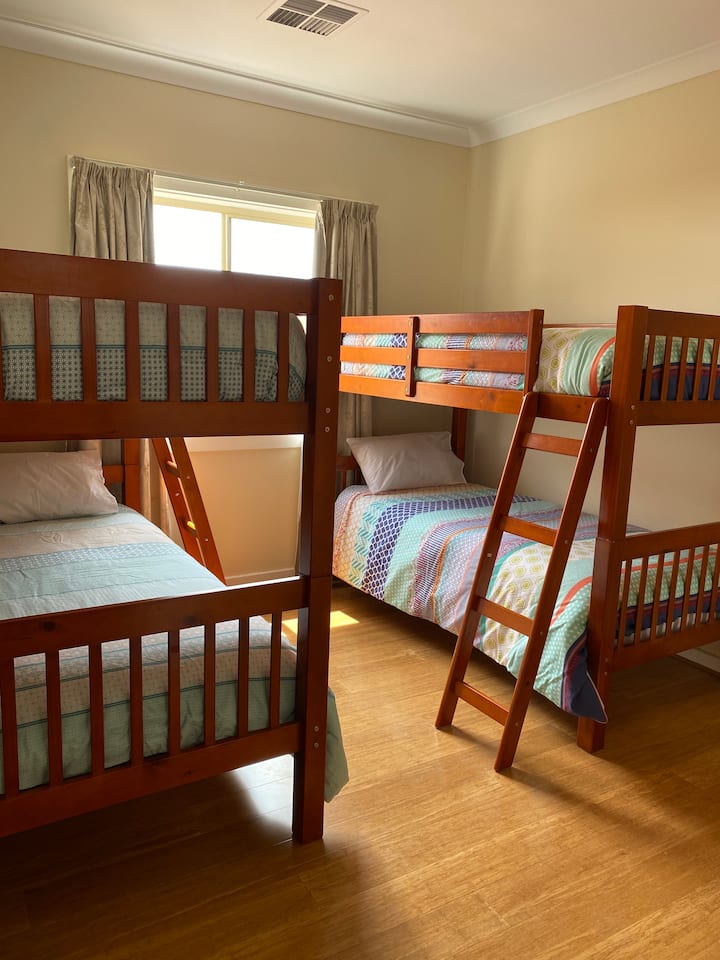 საძინებელი 2