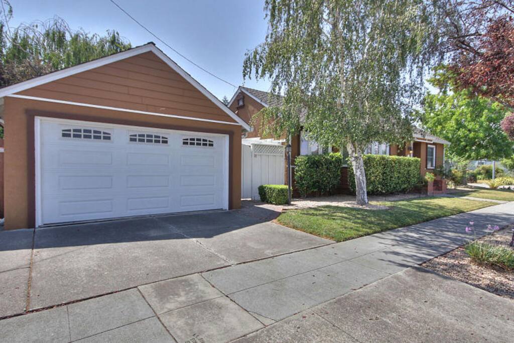 Garage and driveway. Lots of street parking always available.