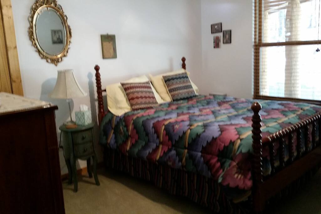 Guest bedroom