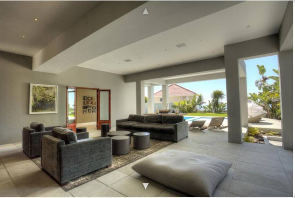 undercover outdoor lounge with fireplace
