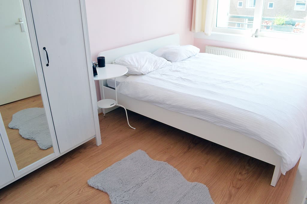 The master bed room