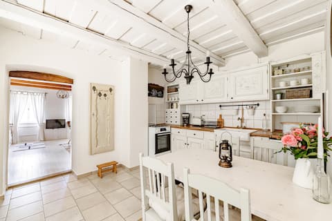 Porta Vintage - cozy Hungarian farmhouse