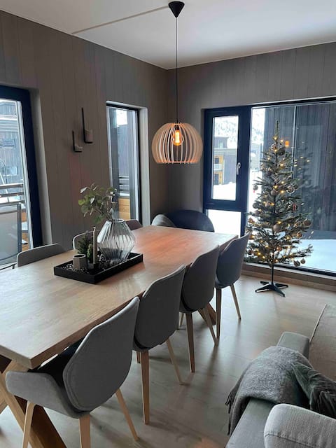 New, modern apartment in Myrkdalen. Ski-in/ski-out