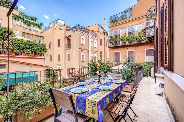 Deluxe Three-Bedroom Apartment 180m+ 30mqs terrace gallery image 3