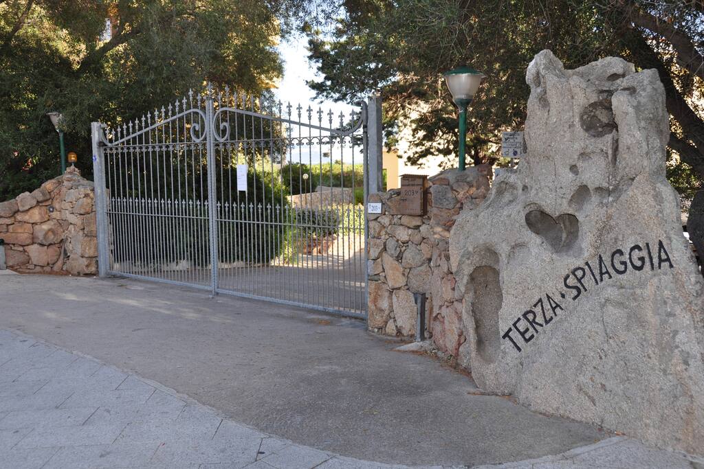 L'ingresso al Residence Ovest