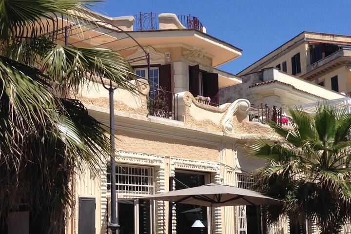 Ostia Lido sea view Charmin & Relax 1923 Building gallery image 4