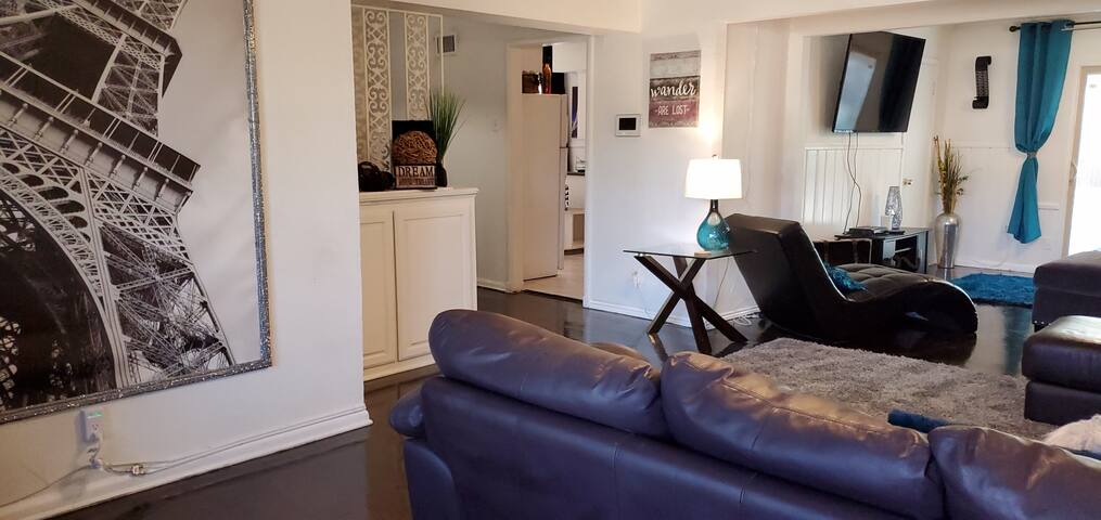 NEWLY Remodeled Sleeps 16/2 Queen,3 Full, 4 Twin gallery image 4