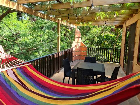 Amazing OceanFront Cabin, Negril, perfect 4 groups