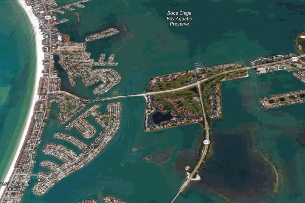 Isla Del Sol between St Petersburg and St Pete beach