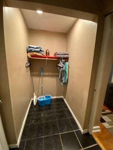 THE CLEAVER BRIGHTON PARK 10 min downtown or mdway gallery image 5