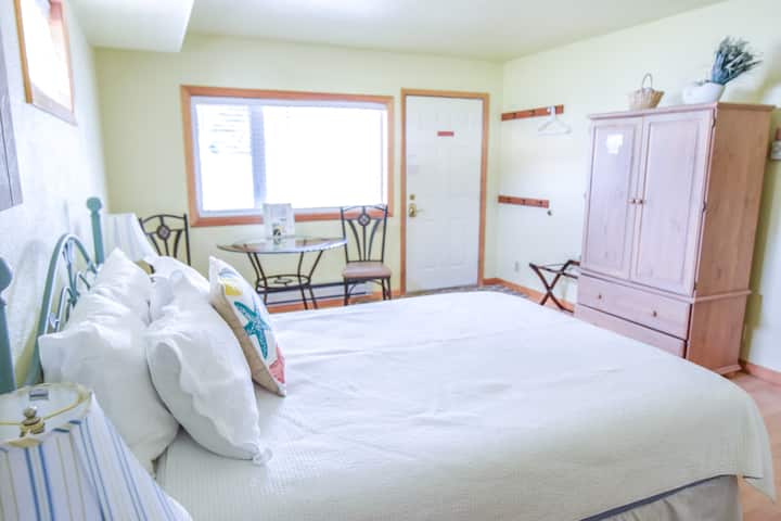 贝壳客房-一张标准双人床