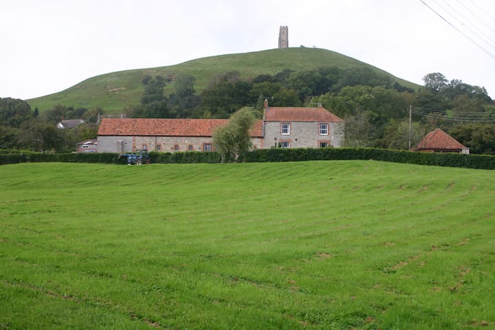 Airbnb Glastonbury Tor Holiday Rentals Places To Stay