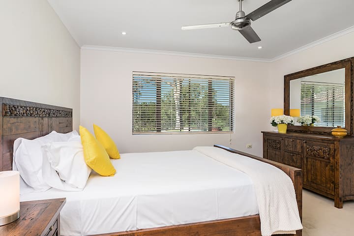 Main house second bedroom