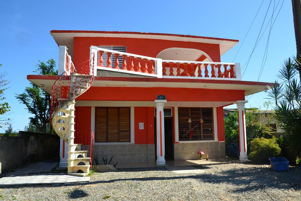 CASA PELICANO PLAYA LARGA CUBA