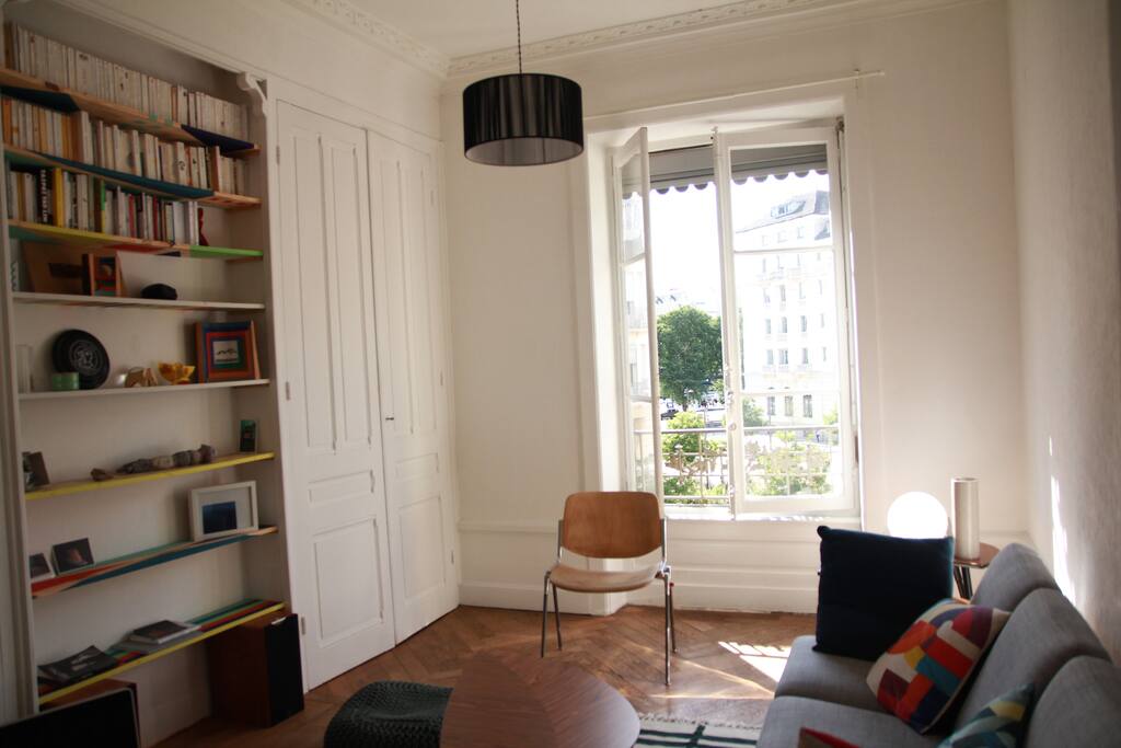 Guest room