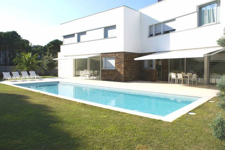 Villa Casanovas 7 people