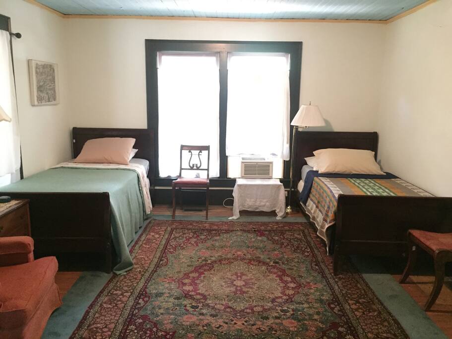 The bedroom layout.