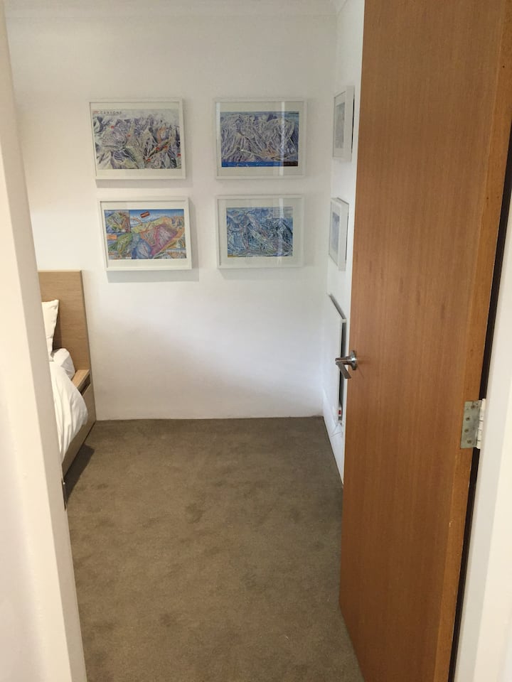 Საწოლი 4 შესასვლელი