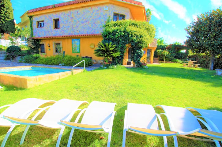 V&V Lloret-Villa Elsa:luxurious house with 2 pools