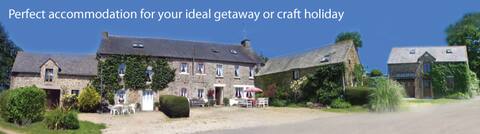 2 & 3 Bedroom Cottages, Sleeps 10, Rural Retreat