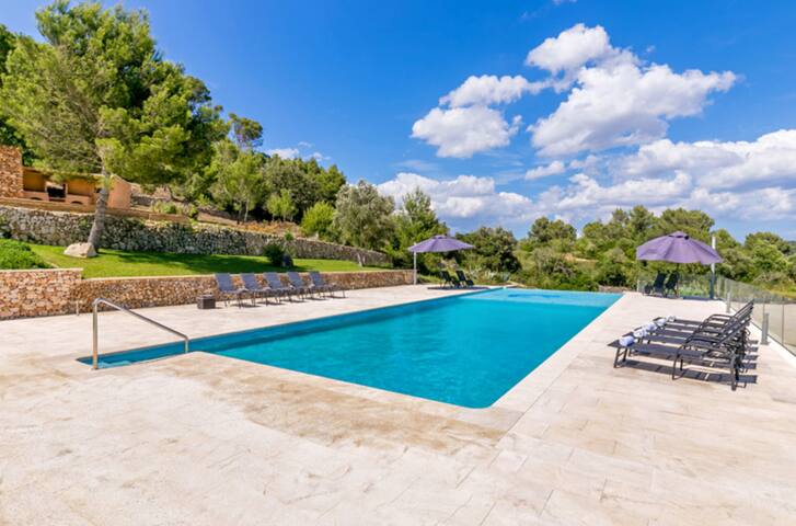 Ca’n Cristofal -country home for secluded getaway gallery image 3