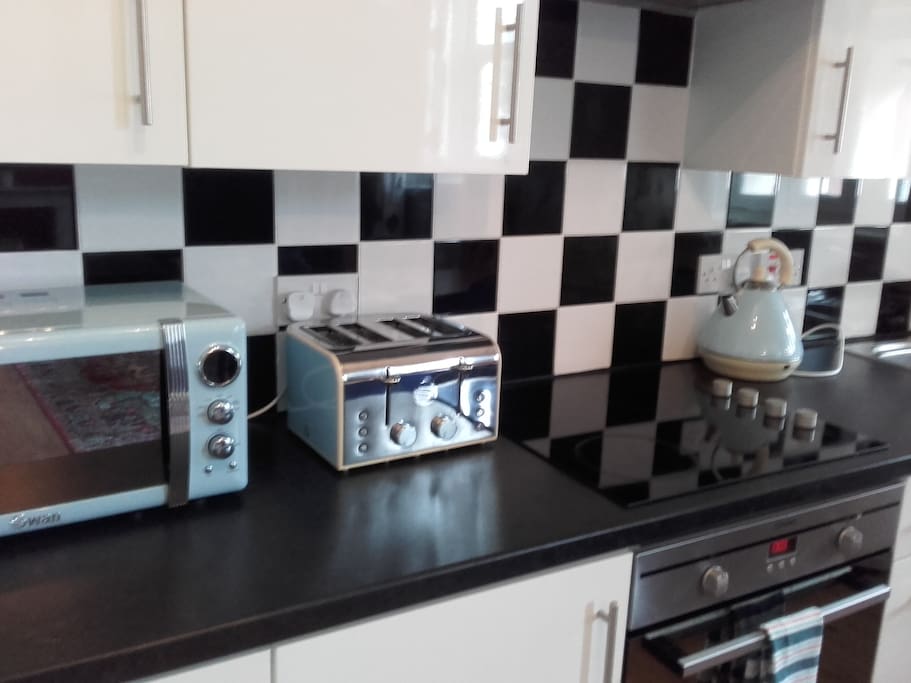 Microwave, toaster and Kettle