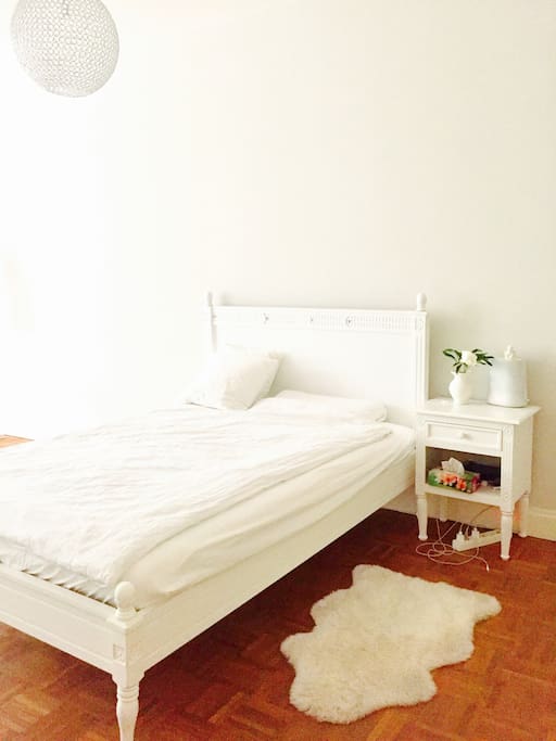Bedroom - very quiet