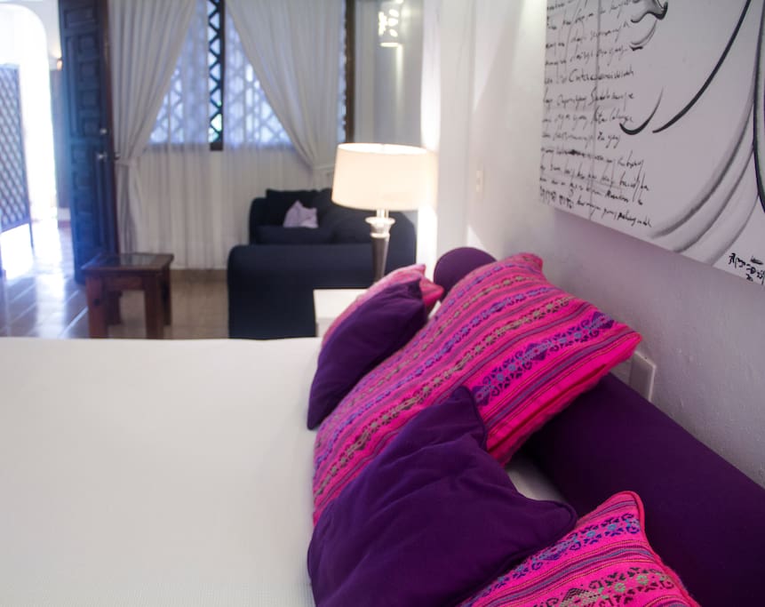 Bed details.