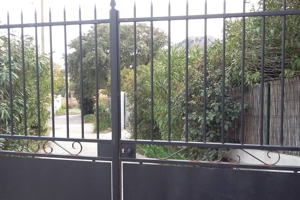 entrée privée et sécurisée