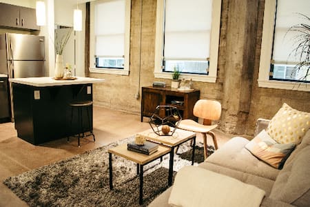 Cozy & Modern DTLA 1BD/1BA Loft + Parking