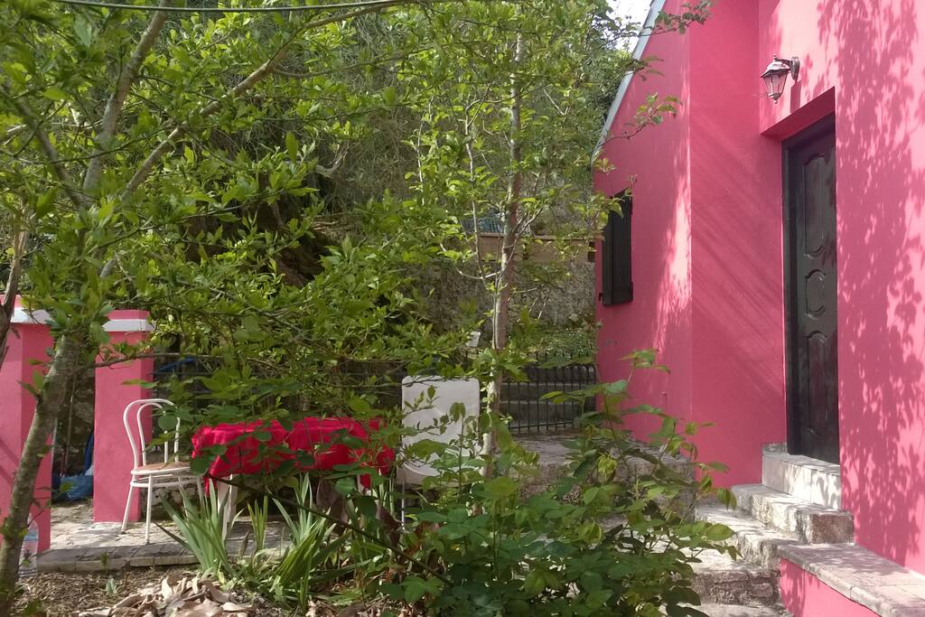 Devant la maison