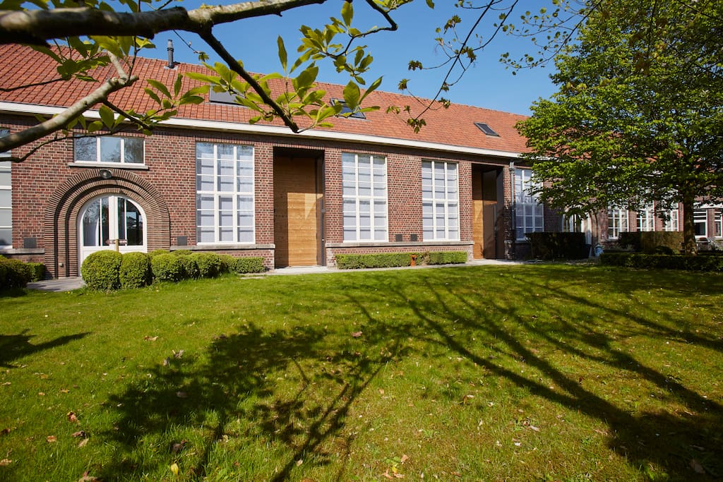 4 bright studios, easily accessible, near Ghent.