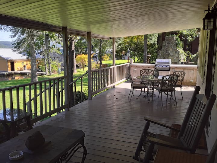 12 Best PetFriendly Cabins Near Guntersville Lake, Alabama, USA