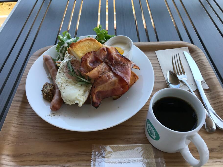 This is my recommendation for beakfast. Bigger breakfast in Shichino cafe at Shichino resort, a biggest accommodation in this small town called Shichigahama.
Its only for 1280jpy plus tax, smaller one for 580jpy plus tax!!!
You can never have such a gorgeous beakfast like this anywhere eles around here.....
must check!!