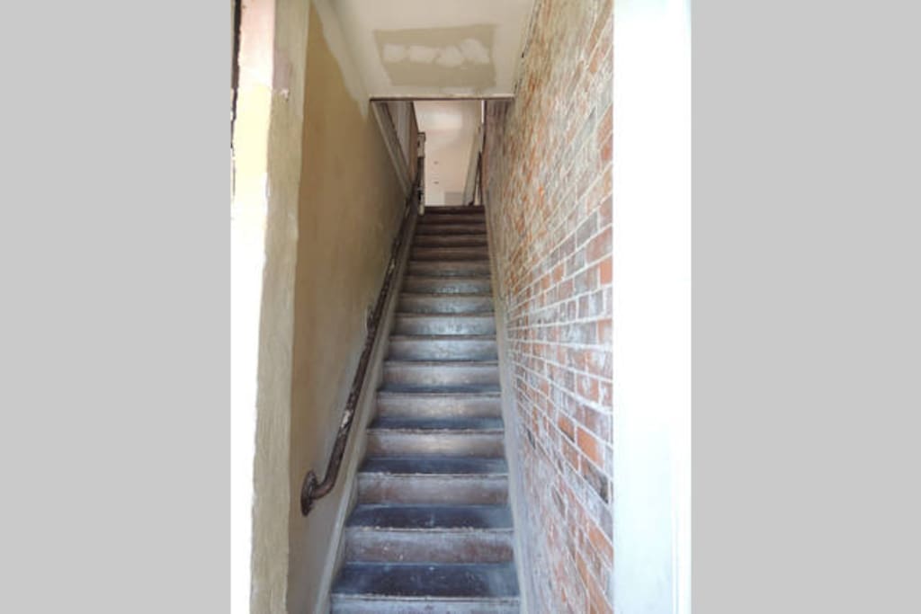 2nd fl entry, under rehab construction still