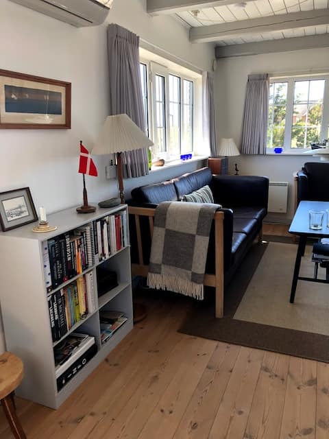 Successful Airbnb property: Idyllic thatched cottage in beautiful nature in Holstebro