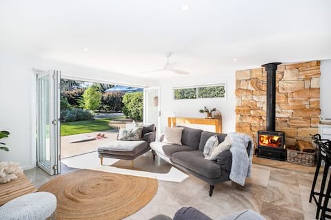 Bawley Point Oasis - steps from Bawley Beach